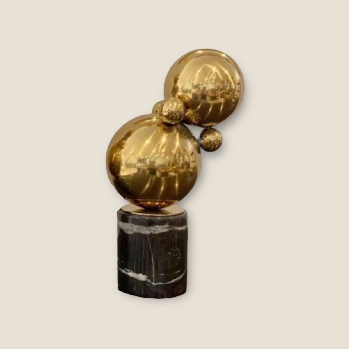 Marmer en messing sculptuur zwart/goud