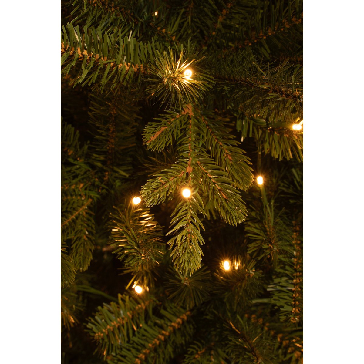 Kunstkerstboom Harma Verlicht Groen - 215 cm
