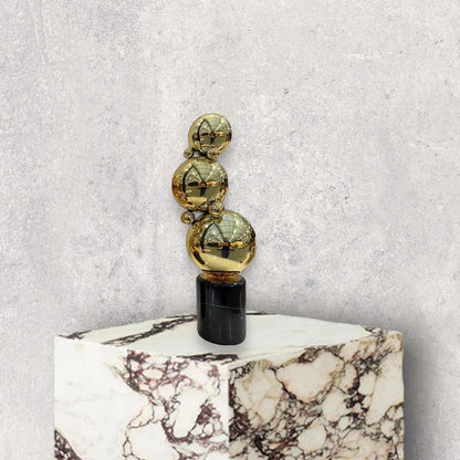Marmer en messing sculpturen zwart/goud (set van 2)